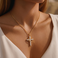 Collar Cruz de Corona — Colgante de Cristal de Corona Rotatorio