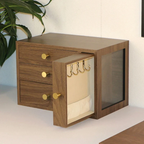 Schmucktruhe — Walnussmaserung, kristallklare Vitrine