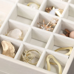 Schmuck-Displaytruhe — 3-stufig, veganes Leder