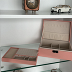 Moderne Schmuckschatulle — Organizer mit Samt-Innenfutter