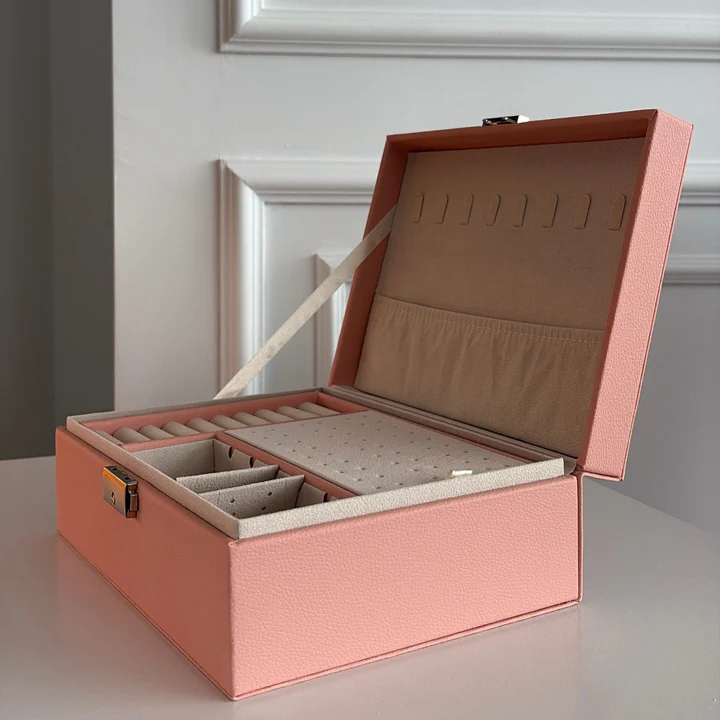 Moderne Schmuckschatulle — Organizer mit Samt-Innenfutter